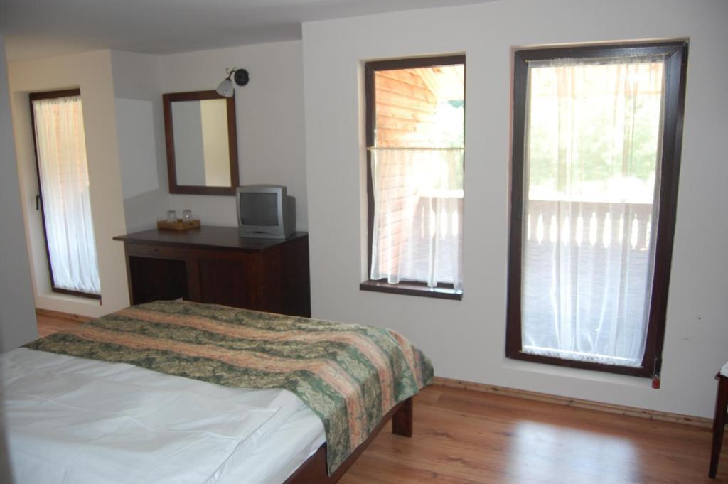 Complexul Turistic Cheile Butii Hotel Câmpu lui Neag Cameră foto