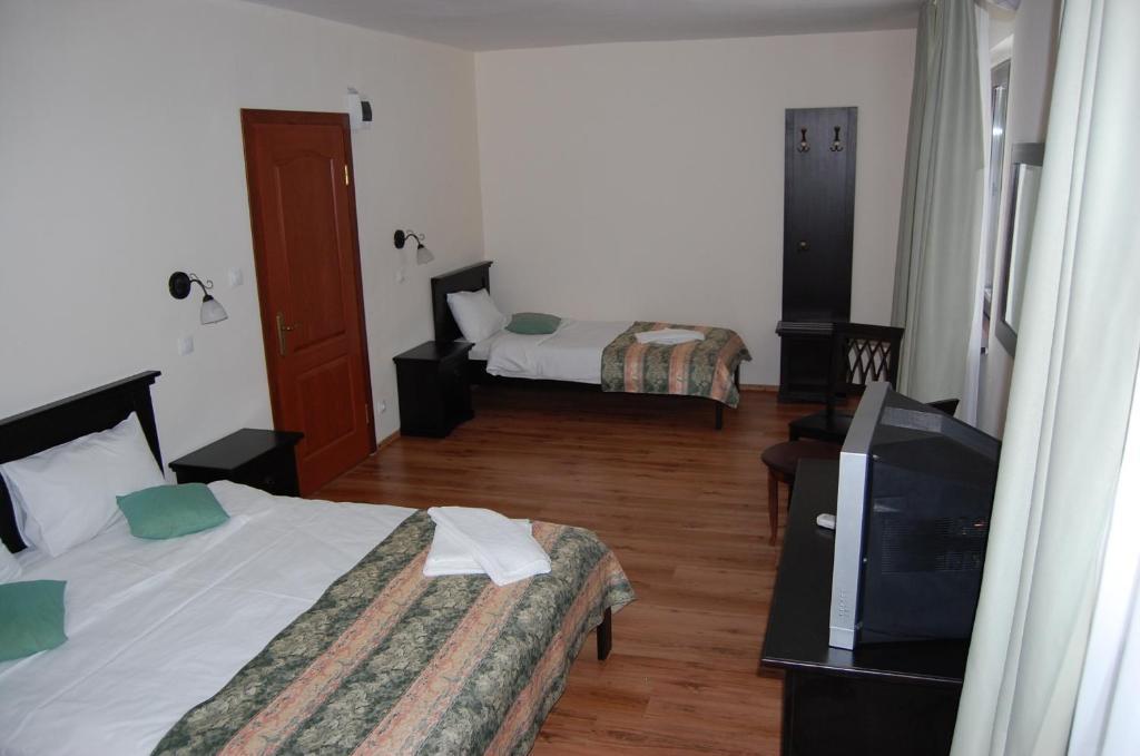 Complexul Turistic Cheile Butii Hotel Câmpu lui Neag Cameră foto