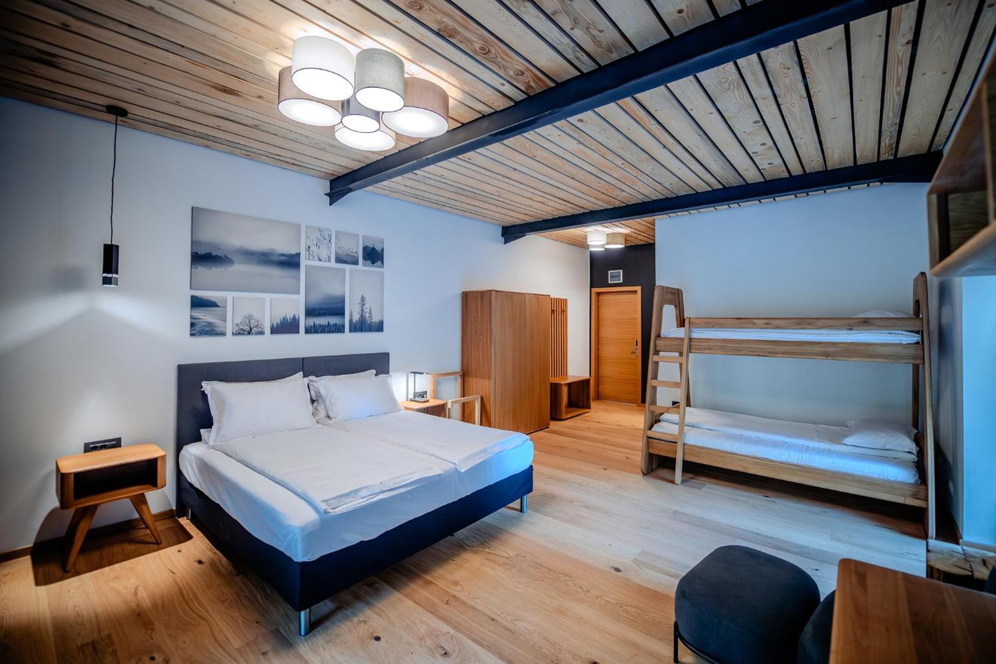 Complexul Turistic Cheile Butii Hotel Câmpu lui Neag Exterior foto