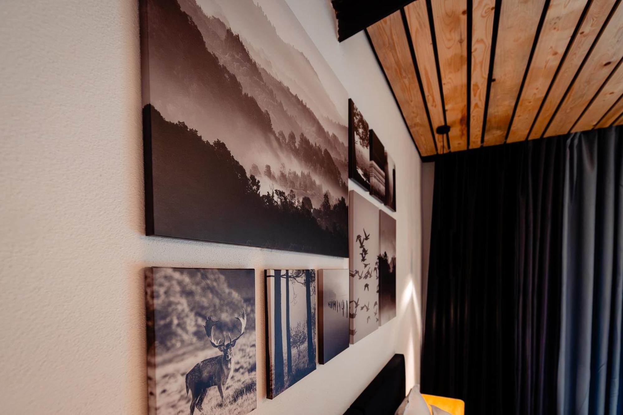 Complexul Turistic Cheile Butii Hotel Câmpu lui Neag Exterior foto
