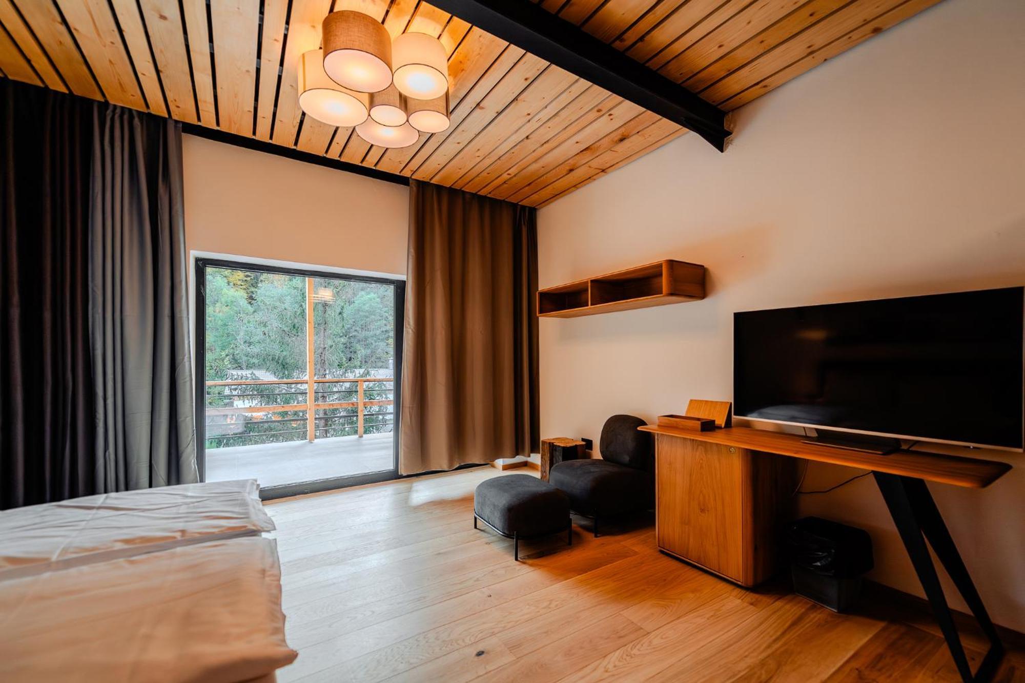 Complexul Turistic Cheile Butii Hotel Câmpu lui Neag Exterior foto